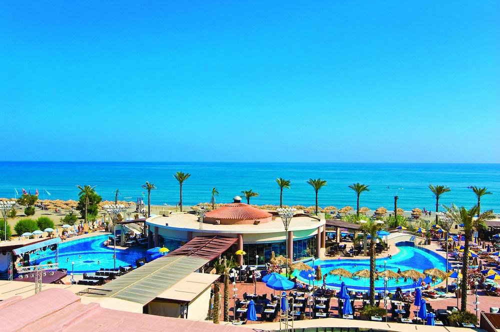 Caldera Resort